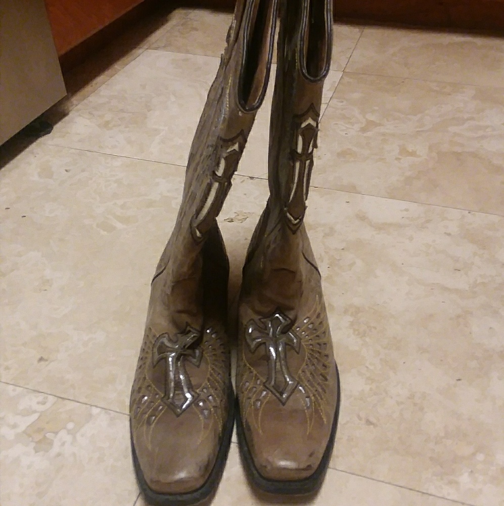 Gypsy girl size 7